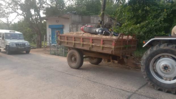 ବାଲି ଟ୍ରାକ୍ଟର ଜବତ