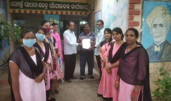 ୨୦୧୩ ଚୁକ୍ତିଭିତ୍ତିକ ନିୟମରେ ଅନ୍ତର୍ଭୁକ୍ତ ପାଇଁ ମୁଖ୍ୟମନ୍ତ୍ରୀଙ୍କ ଉଦ୍ଦେଶ୍ୟରେ ସ୍ମାରକପତ୍ର