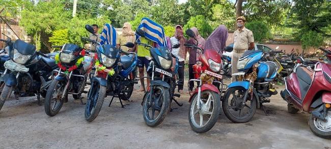 ବାଇକ ଚୋରୀ ରାକେଟର ପର୍ଦାଫାସ,୭ଅଭିଯୁକ୍ତ ଗିରଫ ; ୧୯ ବାଇକ ଜବତ