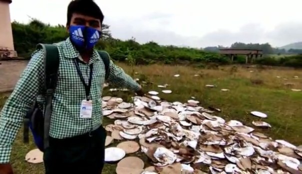 ମନ୍ତ୍ରୀଙ୍କ କାର୍ଯ୍ୟକ୍ରମର ୩ଦିନ ପରେ ମଧ୍ୟ ପଡି ରହିଛି କୁଢ଼ କୁଢ଼ ଅଇଣ୍ଠା ପ୍ଲେଟ୍‌: ସଫା ହେବ କେବେ ?