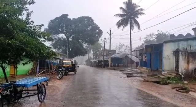 ଲଘୁଚାପ ପ୍ରଭାବରେ ବାଲିଗୁଡ଼ାର ବିଭିନ୍ନ ଅଞ୍ଚଳରେ
