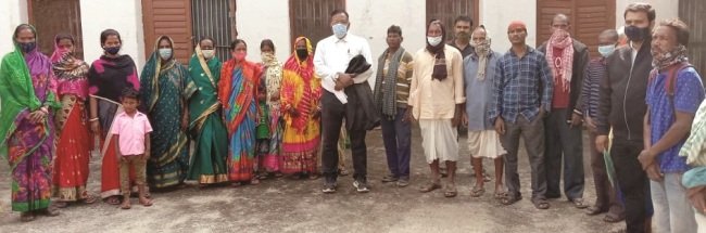 ଜିଲାପାଳଙ୍କଠାରେ ଗ୍ରାମାବସୀଙ୍କ ଫୋରଦ