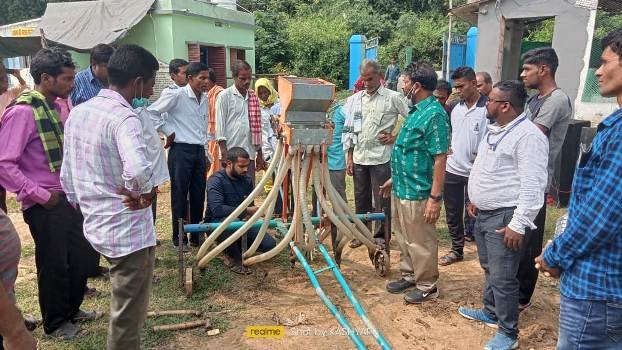 ଧାନଚାଷରେ ବଳଦଟଣା ମଞ୍ଜିବୁଣା ଯନ୍ତ୍ରର ସଫଳତା ଆଲୋଚନା ଚକ୍ର
