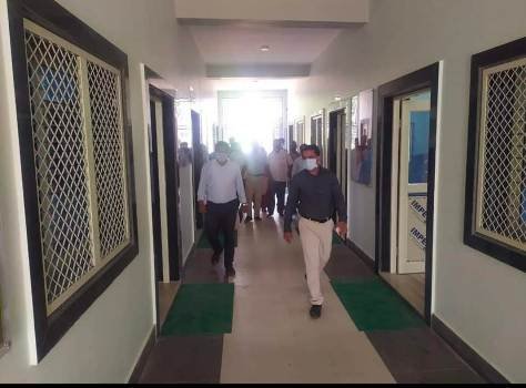 ଜିଲ୍ଲାପାଳଙ୍କ ସ୍ମାର୍ଟ ଶ୍ରେଣୀ ଗୃହ ପରିଦର୍ଶନ ଓ ଉନ୍ନୟନ ପ୍ରକଳ୍ପର ସମୀକ୍ଷା