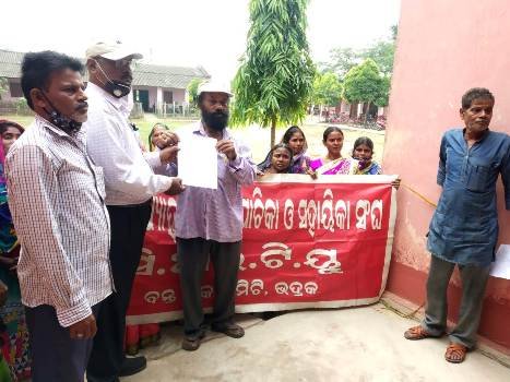 ମୁଖ୍ୟମନ୍ତ୍ରୀଙ୍କ ଉଦ୍ଦେଶ୍ୟରେ ୯ ଦଫା ଦାବୀ ପତ୍ର ପ୍ରଦାନ କଲା ପାଚିକା, ସହାୟିକା ସଂଘ