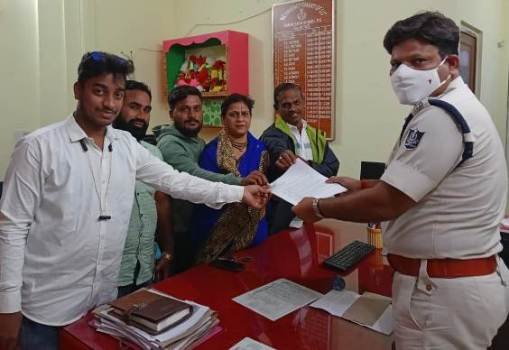 ମମିତାଙ୍କୁ ନ୍ୟାୟ ଦାବିରେ ପାରଳା ଥାନାରେ ଭାଜପାର ଏଫଆଇଆର୍