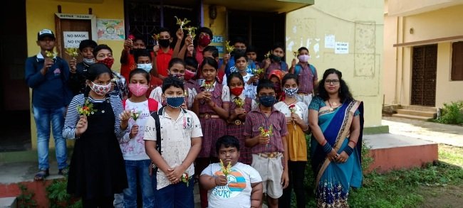 ଡିଏଭି ପବ୍ଲିକ ସ୍କୁଲରେ ଷଷ୍ଠ ଓ ସପ୍ତମ ଶ୍ରେଣୀ ଛାତ୍ରଛାତ୍ରୀଙ୍କୁ ସ୍ୱାଗତ