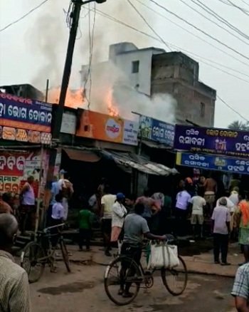 ଆକସ୍ମିକ ଅଗ୍ନିକାଣ୍ଡରେ ଅମଣିଆ ଭୋଗଦୋକାନ ପୋଡିଗଲା