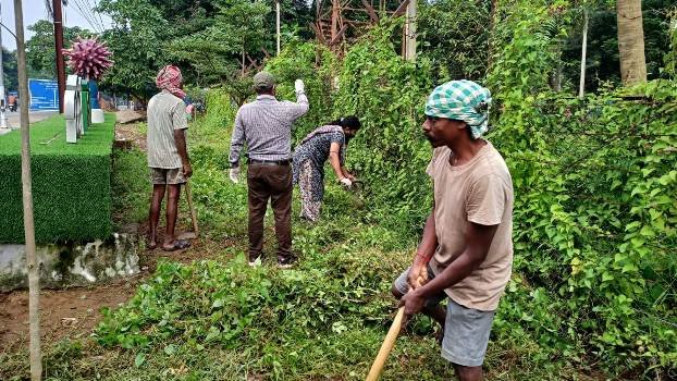 ଛତ୍ରପୁର ଏନଏସି ପକ୍ଷରୁ ପାର୍କ ଓ ସୌନ୍ଦର୍ଯ୍ୟକରଣ ପ୍ରକଳ୍ପ ସଫେଇ କାର୍ଯ୍ୟକ୍ରମ 