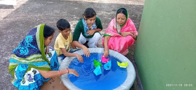 କୁଣ୍ଡରେ ଡ଼ଙ୍ଗା ଭସାଇଲେ ସାରା ପରିବାର