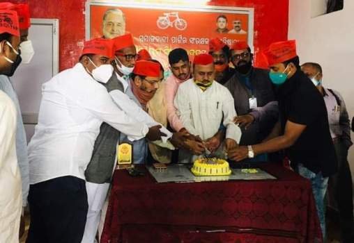 ରାଜନୀତିକୁ ତ୍ୱରାନ୍ୱିତ କରିବାକୁ ସଂକଳ୍ପ