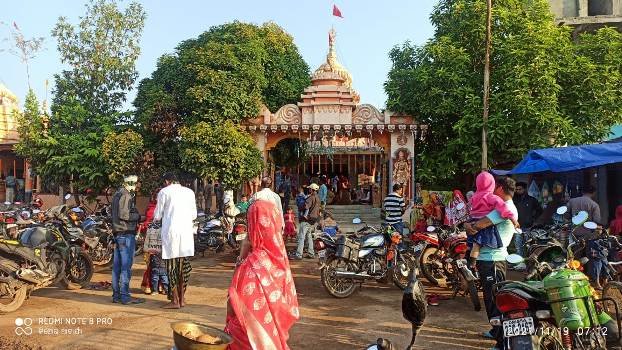 ଛେନାପଦି ତାରିଣୀ ମନ୍ଦିରରେ ହଜାର ହଜାର ଶ୍ରଦ୍ଧାଳୁଙ୍କ ଭିଡ