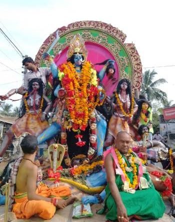 ବଡମାଧପୁର ଗ୍ରାମରେ ମା ଶ୍ୟାମାକାଳୀଙ୍କ ଭସାଣି ଉତ୍ସବ ପାଳନ