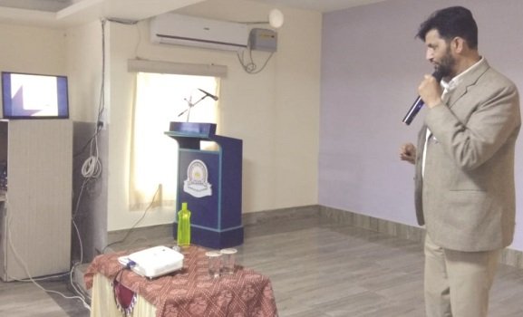 ମଡ଼ର୍ଣ୍ଣ ପବ୍ଲିକ ସ୍କୁଲରେ କ୍ୟାରିୟର କାଉନସେଲିଂ