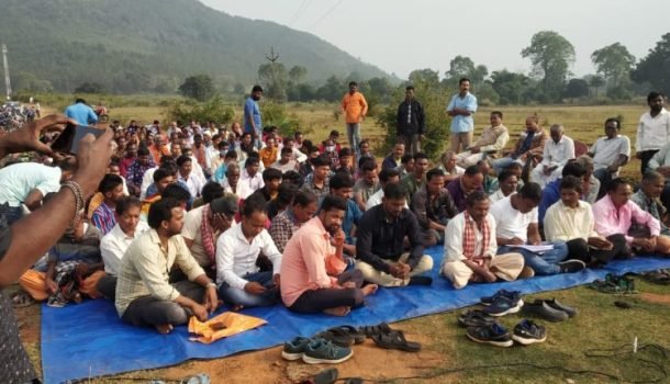 ଦାବି ପୂରଣ ନହେଲେ ଭୋଟ ବର୍ଜନ କରିବାକୁ ଚେତାବନୀ