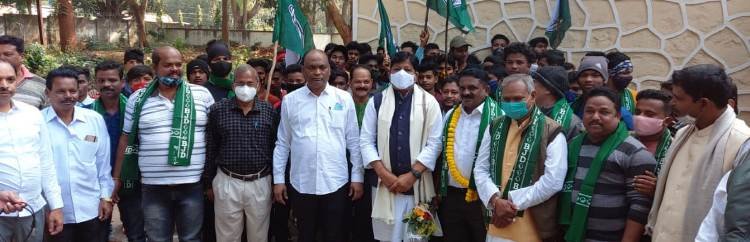 କନ୍ଧମାଳ ବିଜେଡ଼ିରେ  ମିଶ୍ରଣ ପର୍ବ : ମିଶିଲେ ବିଭିନ୍ନ ଦଳର କର୍ମୀ ଓ ସମର୍ଥକ