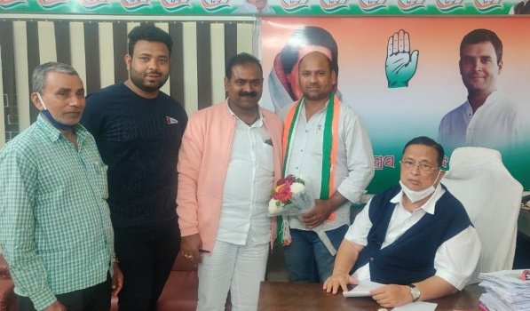 ଅନ୍ୟ ଦଳ ସରପଂଚ ପ୍ରାର୍ଥୀ କଂଗ୍ରେସରେ ସାମିଲ