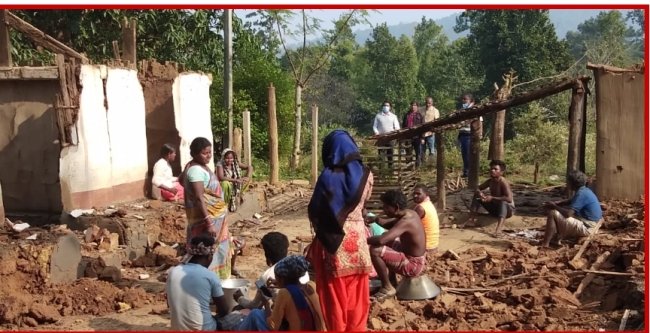 ଦେଓ ବୁଡି ଅଞ୍ଚଳ ରୁ ବିସ୍ଥାପନ କରି ପ୍ରଶାସନ ସହାୟତା ପ୍ରଦାନ କଲା