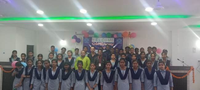 ଇତିହାସ ବିଭାଗ ଛାତ୍ରଛାତ୍ରୀ ଙ୍କୁ ସ୍ୱାଗତ