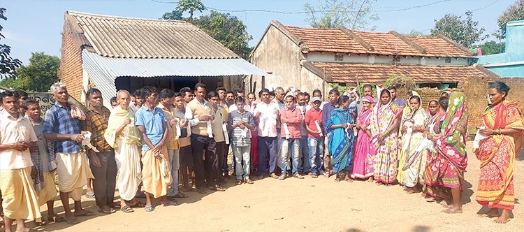 ବିପିଏଲ୍ ଯୋଜନାରେ ବିଦ୍ୟୁତ୍ ସଂଯୋଗ କରି ଗ୍ରାମବାସୀ ଙ୍କୁ ଲୁଟୁଛି କମ୍ପାନୀ