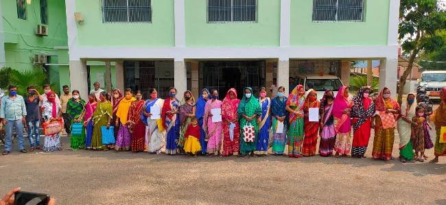 ଯୋଗ୍ୟ ହିତାଧିକାରୀ ମାନଙ୍କୁ ଆବାସ ଯୋଜନାରେ ଘର ଯୋଗାଇଦେବା କୁ ଦାବି