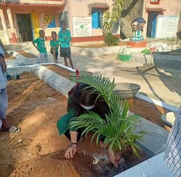ସରମଙ୍ଗା ବିଦ୍ୟାଳୟରେ ବୃକ୍ଷରୋପଣ ଓ ପରିବେଶ ସୁରକ୍ଷା ସଚେତନତା କାର୍ଯ୍ୟକ୍ରମ