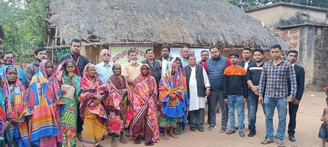 ଅସହାୟ, ଜରାଗ୍ରସ୍ତଙ୍କୁ ଶୀତବସ୍ତ୍ର ବଣ୍ଟନ