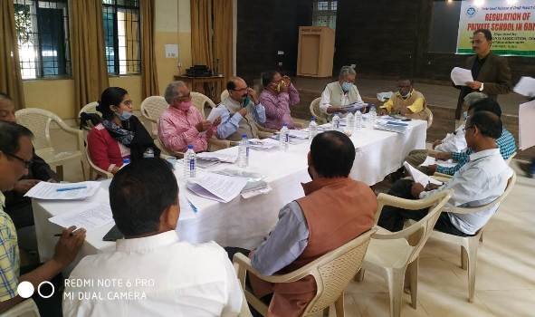 ସମସ୍ତ ଘରୋଇ ଓ ଇଂରାଜୀ ମାଧ୍ୟମ ସ୍କୁଲ୍ ପରିଚାଳନା ଓ ଫି ନିର୍ଦ୍ଧାରଣ ନିମନ୍ତେ ଦୃଢ ନିୟନ୍ତ୍ରଣ ଆଇନ୍ କର