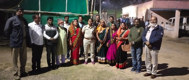 ନିକିରାଇ ଥାନାଧିକାରୀଙ୍କୁ ଭେଟିଲେ ୧୪ ସରପଞ୍ଚ