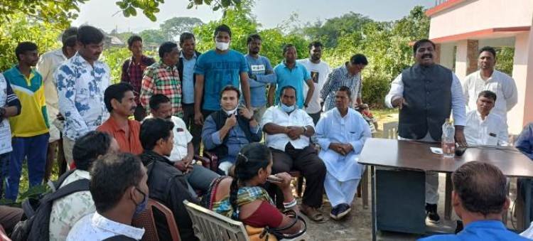 ଗୁମ୍ମାରେ ବିଜେଡ଼ିର ସାଙ୍ଗଠନିକ ପ୍ରସ୍ତୁତି ବୈଠକ ଓ ବନ୍ଧୁ ମିଳନ କାର୍ଯ୍ୟକ୍ରମ