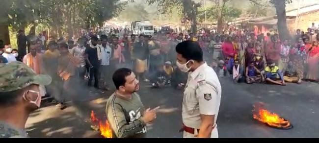 ୫୯ନଂ ଜାତୀୟ ରାଜପଥ ଅବରୋଧ ଓ କ୍ଷତି ପୂରଣ ଦାବି