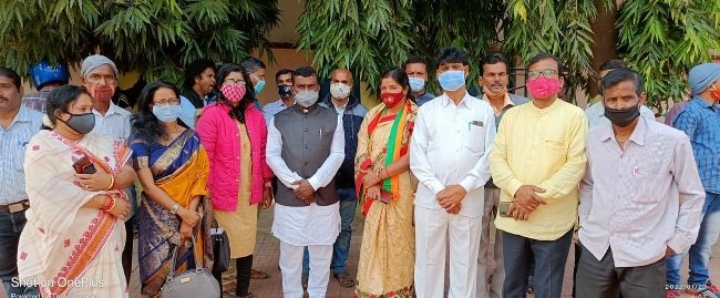 ବିଜେପି ଜିଲ୍ଲାପରିଷଦ ପ୍ରାର୍ଥୀଙ୍କ ନାମାଙ୍କନପତ୍ର ଦାଖଲ