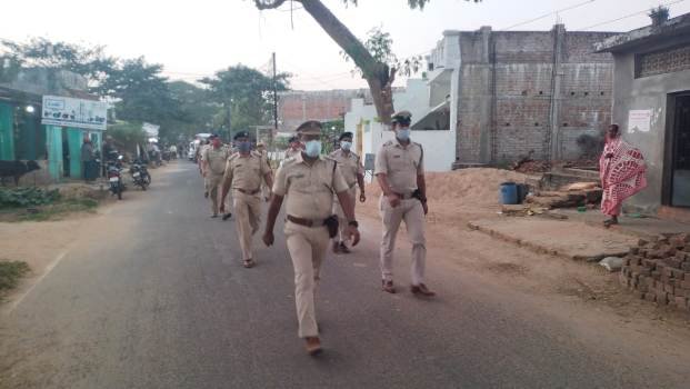 ପୋଲିସ୍ ପକ୍ଷରୁ ପଂଚାୟତରେ ଫ୍ଲାଗମାର୍ଚ୍ଚ