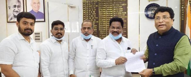 ରେଳପଥର ବିକାଶ ପାଇଁ : ପାରଳା ବିଧାୟକ ଭେଟିଲେ ଡିଆର୍‌ଏମ୍‌ଙ୍କୁ