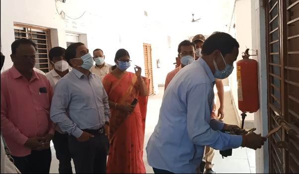 ଇଭିଏମ ମେସିନ ରହିଥିବା କୋଠାକୁ ତଦାରଖ