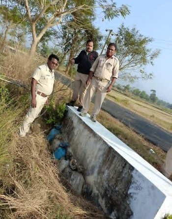 ବିପୁଳ ପରିମାଣରେ ମଦ ପୋଚ ଗଞ୍ଜେଇ ଜବତ