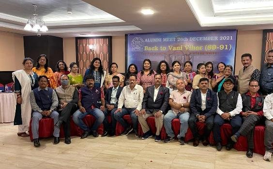 “ଅପସରି ଯାଇଥିବା ସ୍ମୃତିକୁ ଉଜ୍ୱୀବିତ କରେ ବନ୍ଧୁମିଳନ”, ସମାଜସେବା କାର୍ଯ୍ୟ ପାଇଁ ହେଲେ ଏକାଠି