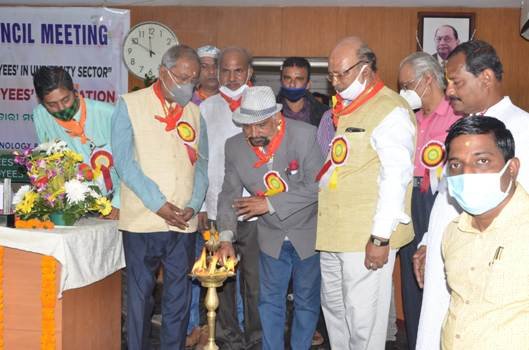 ଓଡ଼ିଶା ବିଶ୍ୱବିଦ୍ୟାଳୟ କର୍ମଚାରୀ ମହାସଂଘର : ସ୍ୱତନ୍ତ୍ର ଜରୁରୀ ଅଧିବେଶନ ଅନୁଷ୍ଠିତ