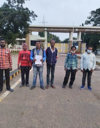 ଆଇଆରଇ କ୍ଷତିଗ୍ରସ୍ତ ଚାଷୀ କମିଟି ପକ୍ଷରୁ ଦାବୀ ପତ୍ର ପ୍ରଦାନ