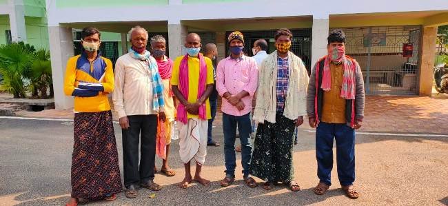 ଯାତାୟତ ଓ ଷ୍ଟାଡିୟମ ନିର୍ମାଣ ନିମନ୍ତେ ଜିଲ୍ଲାପାଳଙ୍କୁ ଦାବିପତ୍ର ପ୍ରଦାନ