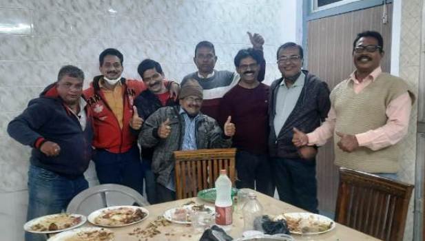 ନୂଆବର୍ଷ ଆଗମନକୁ ନେଇ ବଜାର ଦୋକାନରେ ଭିଡ