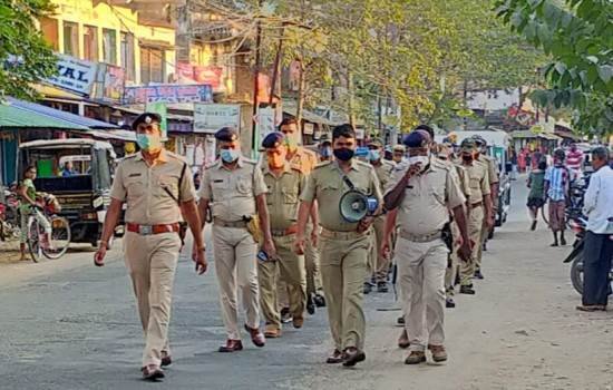 ତ୍ରିସ୍ତରୀୟ ପଂଚାୟତ ନିର୍ବାଚନ ପାଇଁ ଗାଙ୍ଗପୁର ପୋଲିସ୍ ର ଫ୍ଲାଗ୍ ମାର୍ଚ୍ଚ