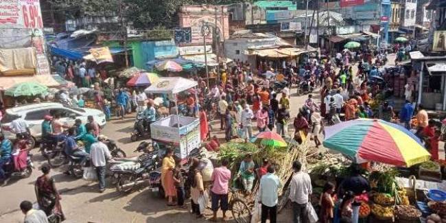 ମକର ସଂକ୍ରାନ୍ତି ପାଇଁ ପାରଳା ବଜାର ଚଳଚଞ୍ଚଳ