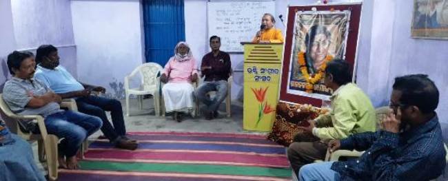ସୁର ସାମ୍ରାଜ୍ଞୀଙ୍କ ବିୟୋଗରେ ଭକ୍ତିପୂର୍ଣ୍ଣ ଶ୍ରଦ୍ଧାଞ୍ଜଳି