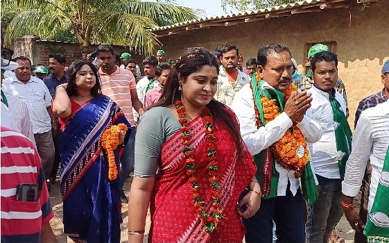 ବିଜେଡି ପାଇଁ ଅଭିନେତ୍ରୀ ଏଲିନାଙ୍କ ନିର୍ବାଚନ ପ୍ରଚାର