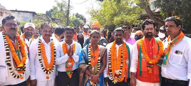 ୨୦ ନଂ ଜୋନ୍ରେ ବିଜେପି ପ୍ରାର୍ଥୀଙ୍କ ପ୍ରଚାର ନିମନ୍ତେ ମଙ୍ଗ ଧରିଲେ