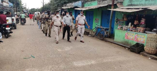 ପୋଲିସ ପ୍ରଶାସନ ପକ୍ଷରୁ ଫ୍ଲାଗମାର୍ଚ୍ଚ ଜାରି