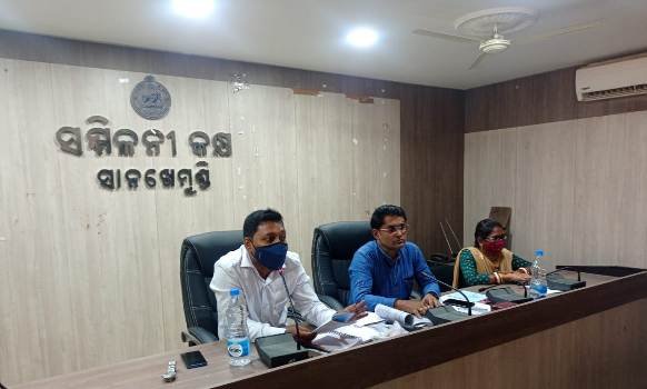 ଭୋଟ ପାଇଁ ପୋଲିଂ ପ୍ରିଜାଇଡିଂ ଅଧିକାରୀ ଙ୍କୁ ତାଲିମ