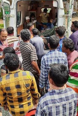 ଓଲଟିଲା ପିକଅପ ଭ୍ୟାନ
