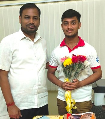 ଗିନିଜ ରେକର୍ଡ଼ଧାରୀ ସଚିନଙ୍କୁ ସମ୍ବର୍ଦ୍ଧିତ କଲେ କ୍ରିଡ଼ାମନ୍ତ୍ରୀ